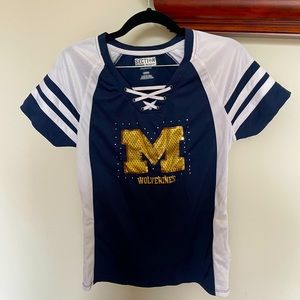 U of Michigan Wolverines Football Fan Gear Tshirt Blue Maize Size M new W/o tags